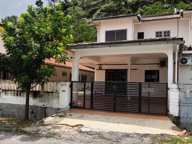 Terraced House for sale in Malaka