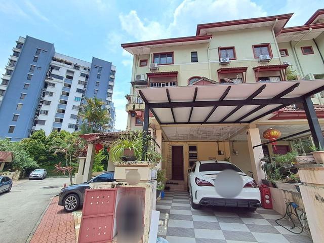 Townhouse for sale in Cheras