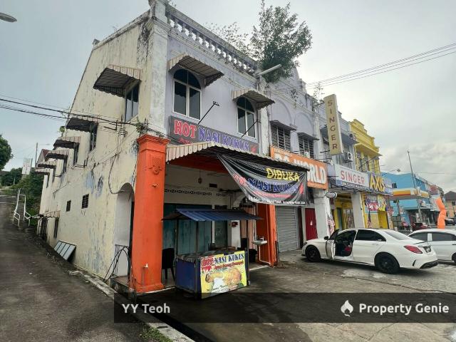 Shop for sale in Malaka