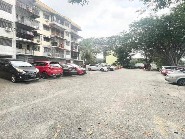 Flat for sale in Petaling, Alam Impian
