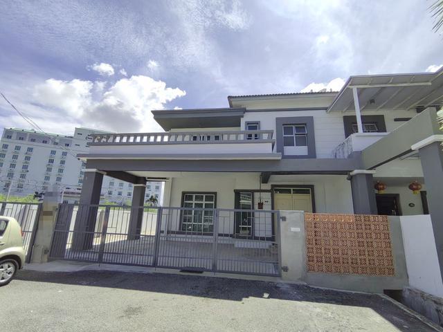 Residential House for sale in Malaka