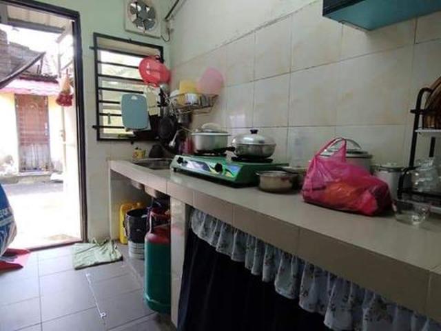 Terraced House for sale in Malaka