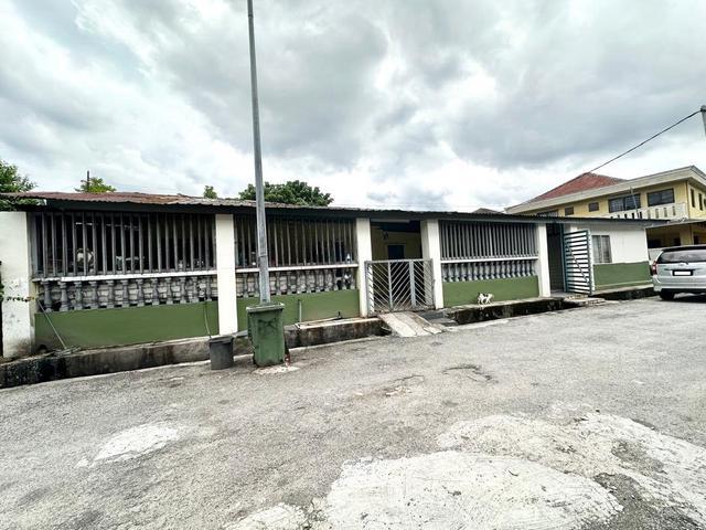 Terraced House for sale in Langat, Selangor