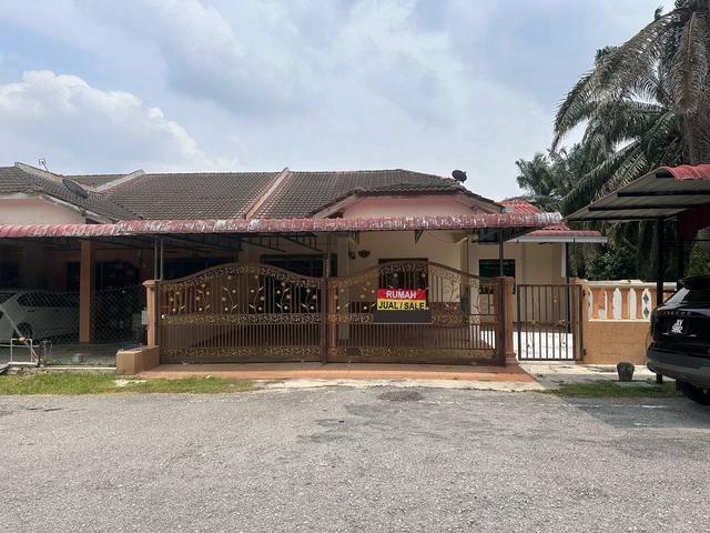 Terraced House for sale in Batu Pahat, Johor