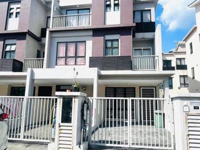 Townhouse for rent in Kajang, Langat