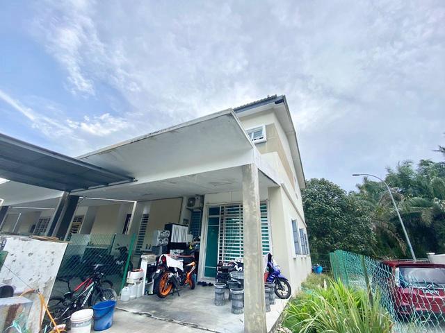 Townhouse for sale in Petaling, Alam Impian