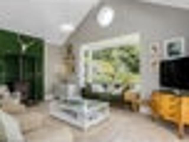 House for sale in Waikanae Beach, Wellington