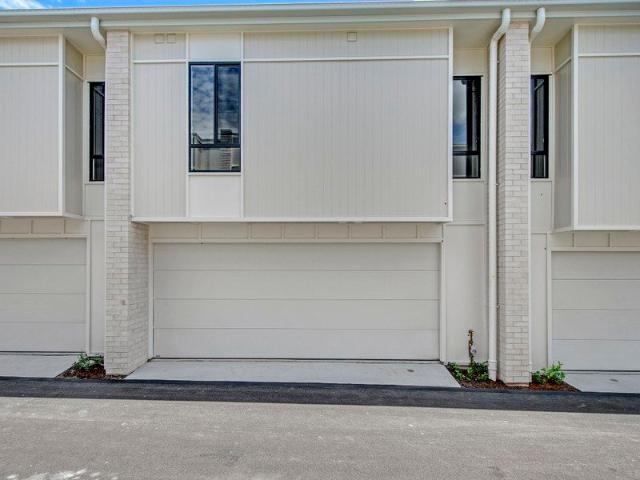 Townhouse for rent in Toombul, Queensland