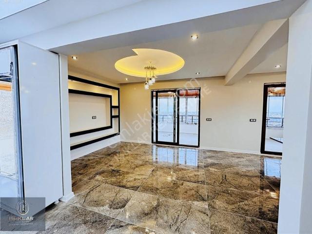Yeşilyurt içerisinde satılık Villa