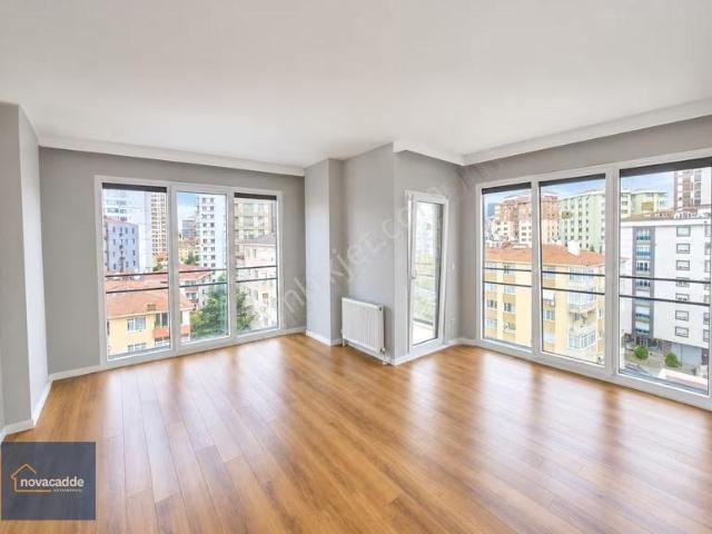 Kadiköy, İstanbul içerisinde satılık mülk