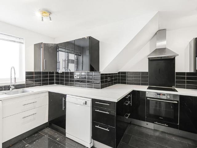 Apartment for rent in London Borough of Croydon, Addiscombe