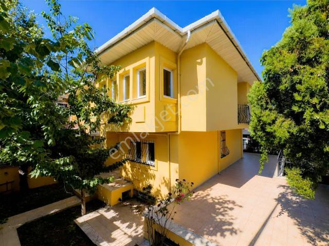Üsküdar, İstanbul içerisinde satılık Villa