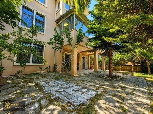 Üsküdar, İstanbul içerisinde kiralık Villa