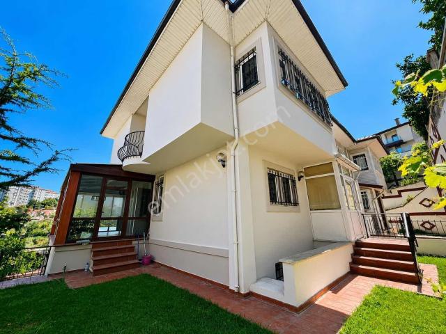 Üsküdar, İstanbul içerisinde kiralık Villa