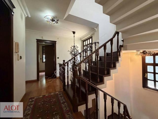 Üsküdar, İstanbul içerisinde satılık Villa