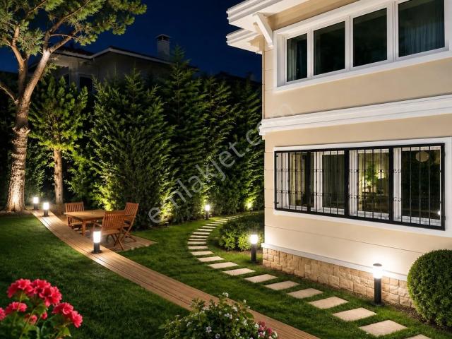 Üsküdar, İstanbul içerisinde satılık Villa