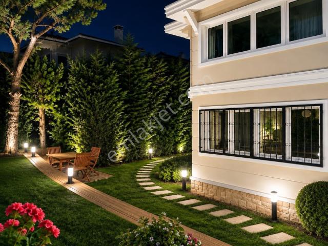 Üsküdar, İstanbul içerisinde satılık Villa