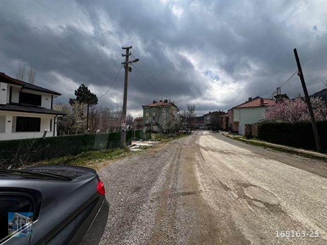 Engili, Akşehir içerisinde satılık Arsa