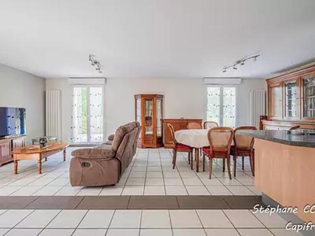 Maison vente à Grenoble, Engins