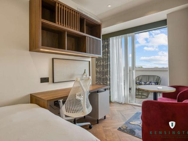 House for rent in Brompton, Greater London