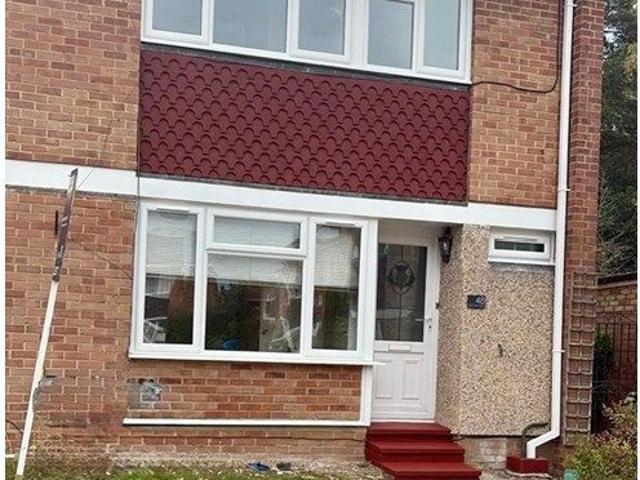 Room for rent in Englefield Green, Runnymede