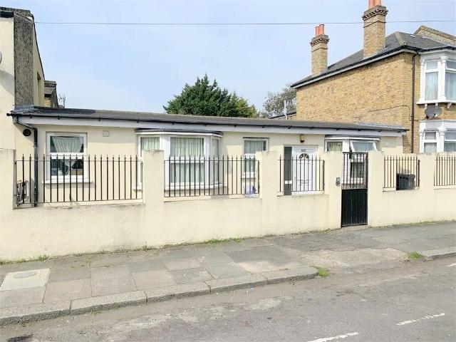 House for rent in London Borough of Lewisham, Greater London