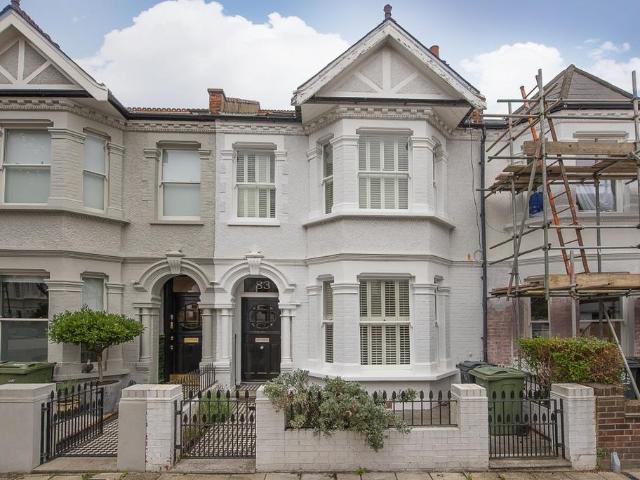 House for rent in Abbeville Village, Greater London