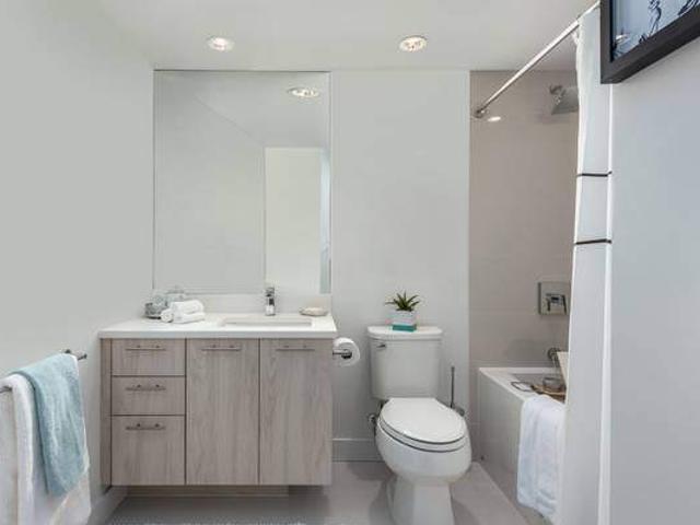 Apartment for rent in Lower Davie, Vancouver