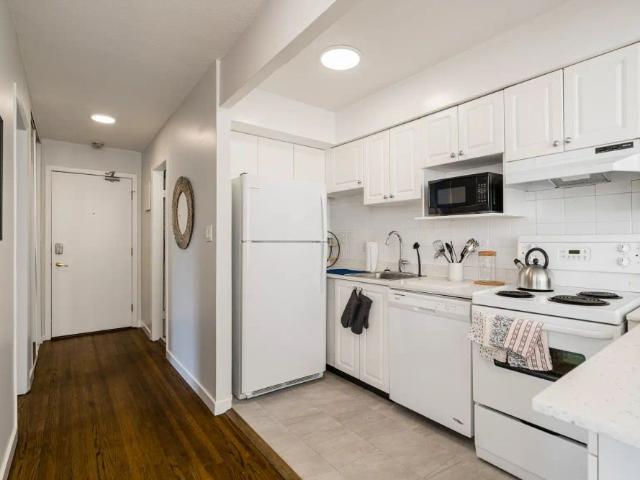Apartment for rent in Lower Davie, Vancouver