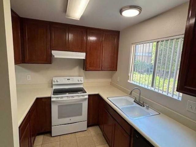 Apartment for rent in Upland, California