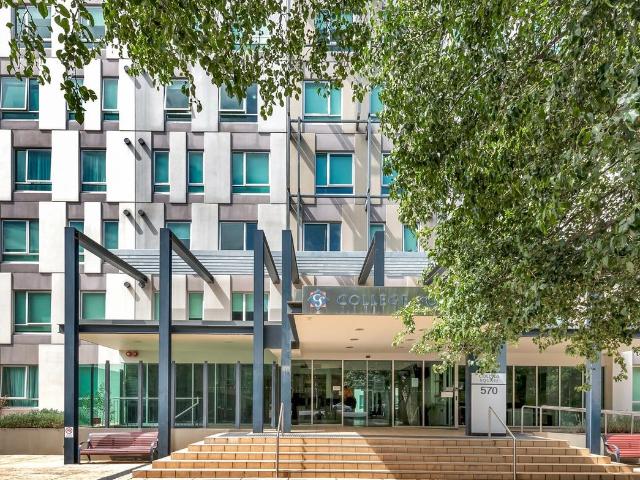Apartment for rent in Carlton