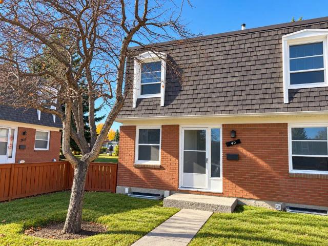 Townhouse for rent in Canyon Meadows, Calgary