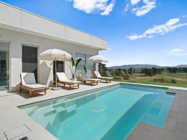 House for sale in Victoria