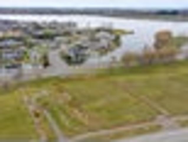 Land for sale in Canterbury