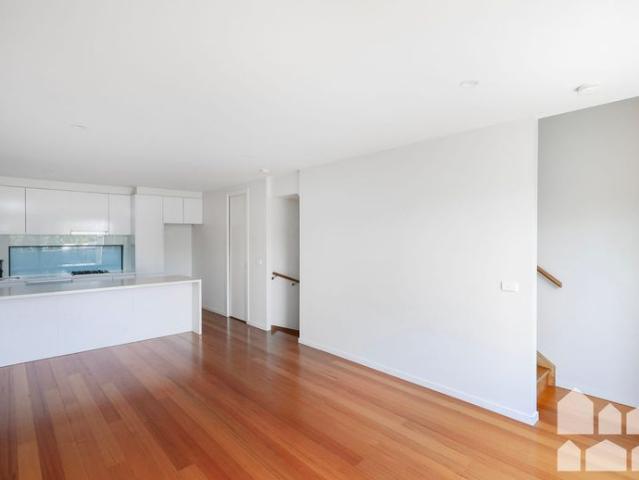 Townhouse for rent in Camerons Creek, Victoria