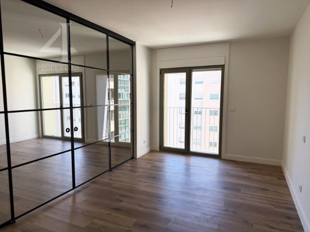Apartamento venda em Santa Clara, Lisboa