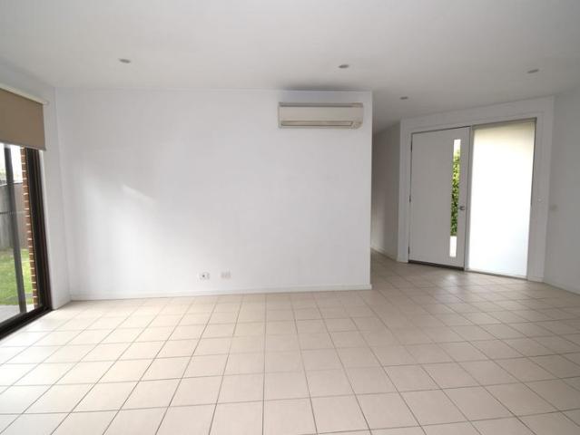 Townhouse for rent in Camerons Creek, Victoria