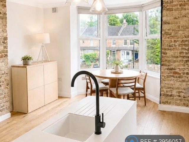 House for rent in London Borough of Croydon, Greater London