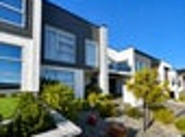 Townhouse for rent in Cable Bay, Nelson Bays