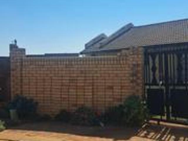 House for sale in Vosloorus, Gauteng