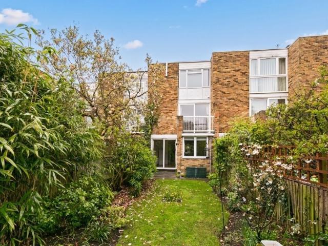 Apartment for rent in London Borough of Richmond upon Thames, Greater London