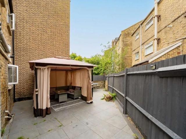 House for rent in Stroud Green, Greater London