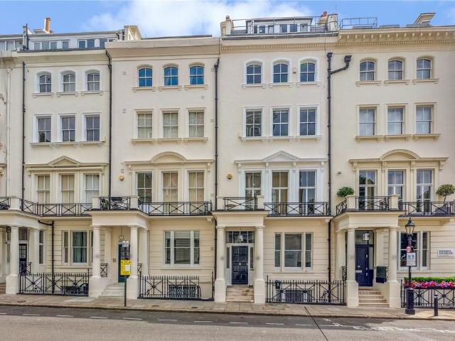 House for rent in Brompton, Greater London