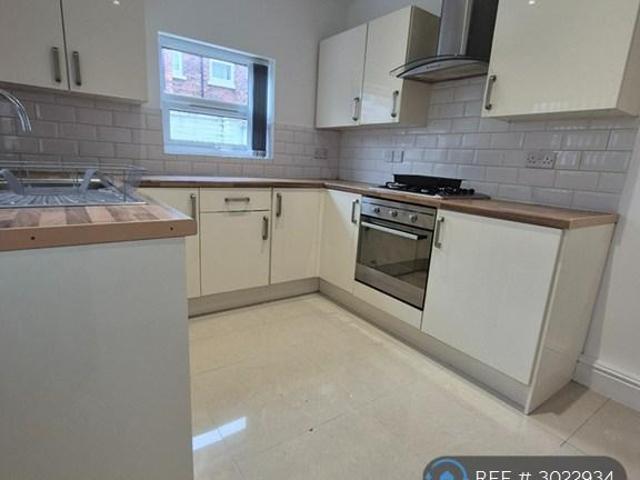 House for rent in Stoneycroft, Calderstones