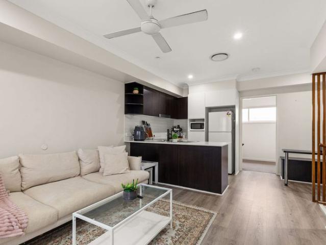 Townhouse for rent in Toombul, Queensland