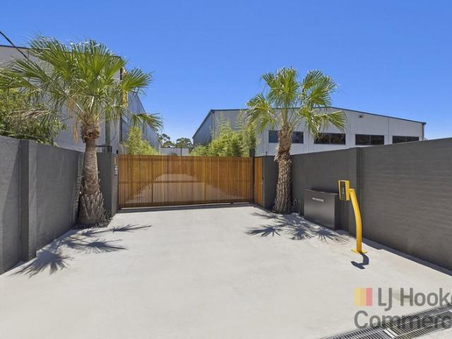 Warehouse for sale in Berkeley Vale, Central Coast Council