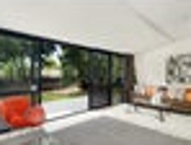 House for sale in Point England, Oroua County