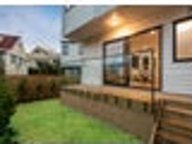 Townhouse for sale in Mount Wellington