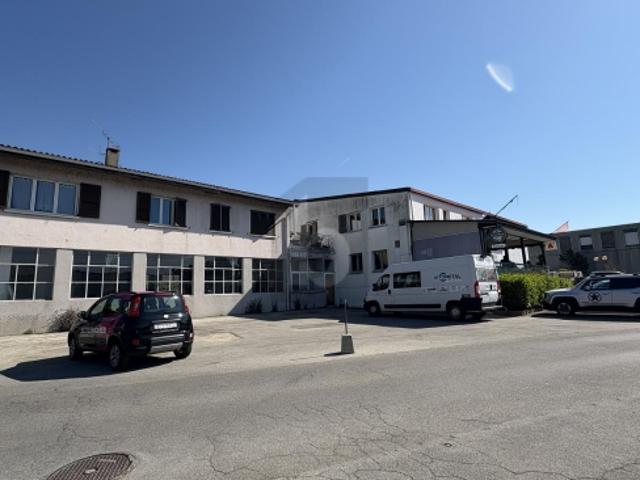 Atelier kaufen in Le Landeron