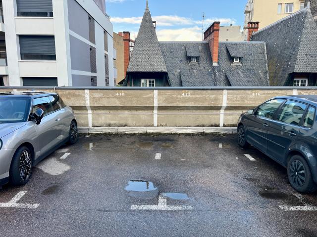 Garage vente à Clermont-Ferrand, Clermont-ferrand